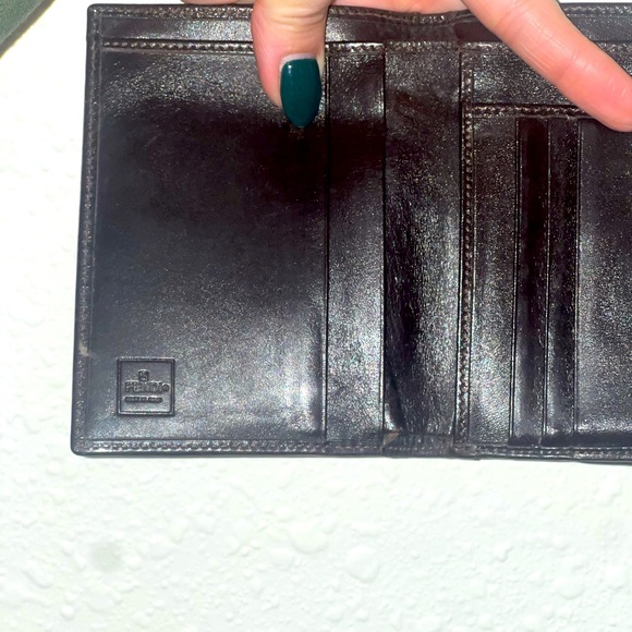 ***Authentic Fendi Zucca Print Leather Wallet*** - Picture 5 of 6